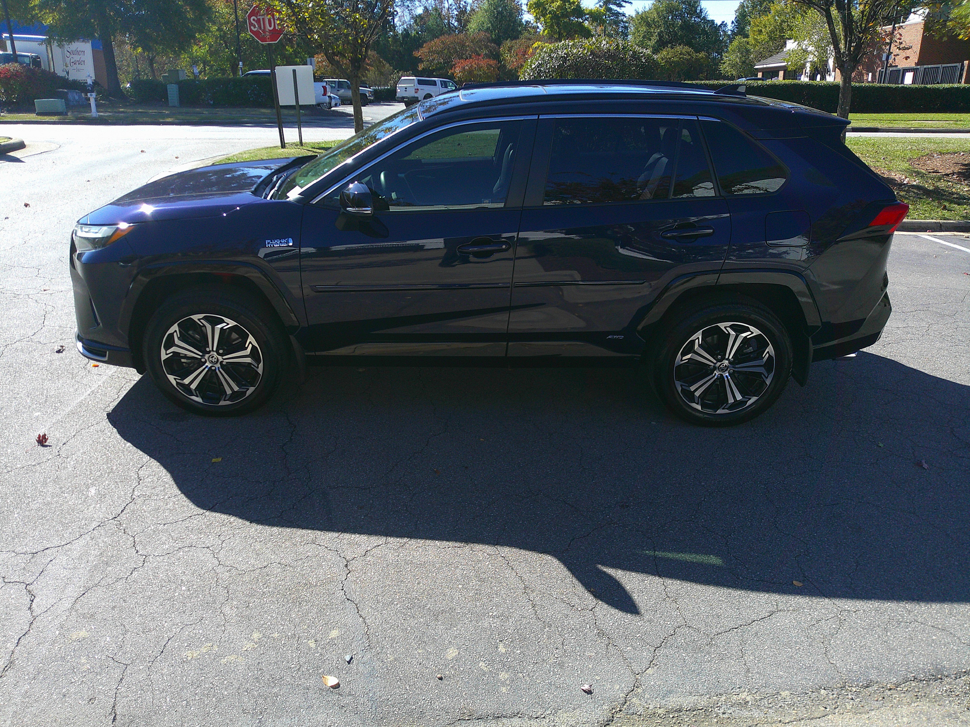 Used 2022 Toyota RAV4 XSE image 8