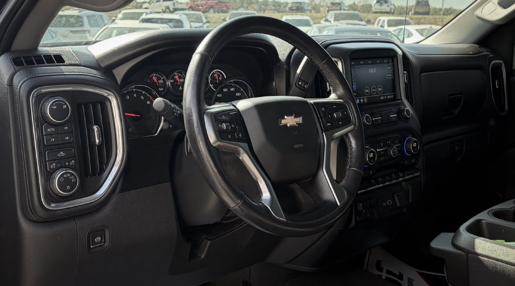 Used 2019 Chevrolet Silverado 1500 LT w/ Texas Edition AWD/4WD image 2