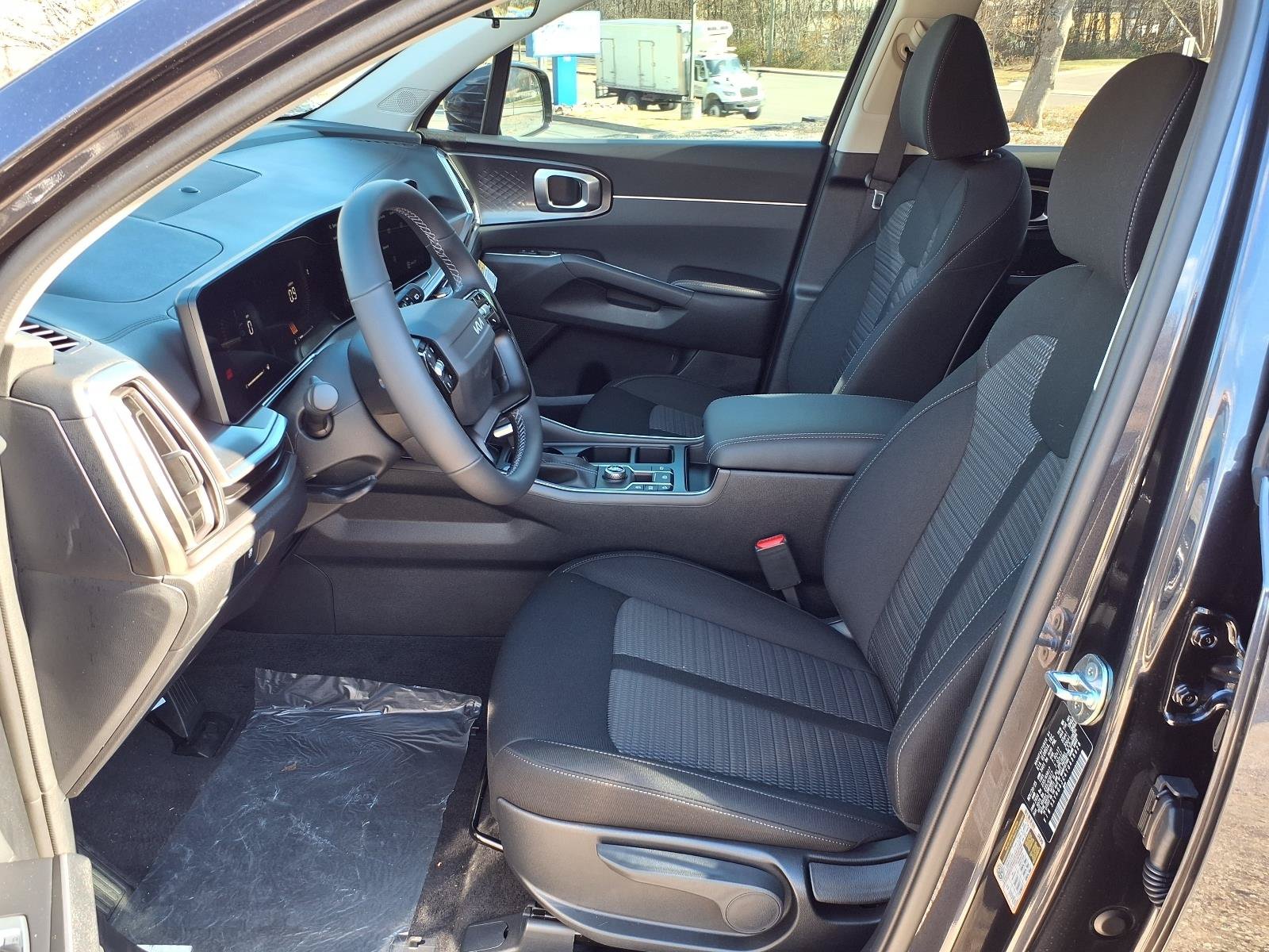 New 2026 Kia Sorento LX FWD image 5