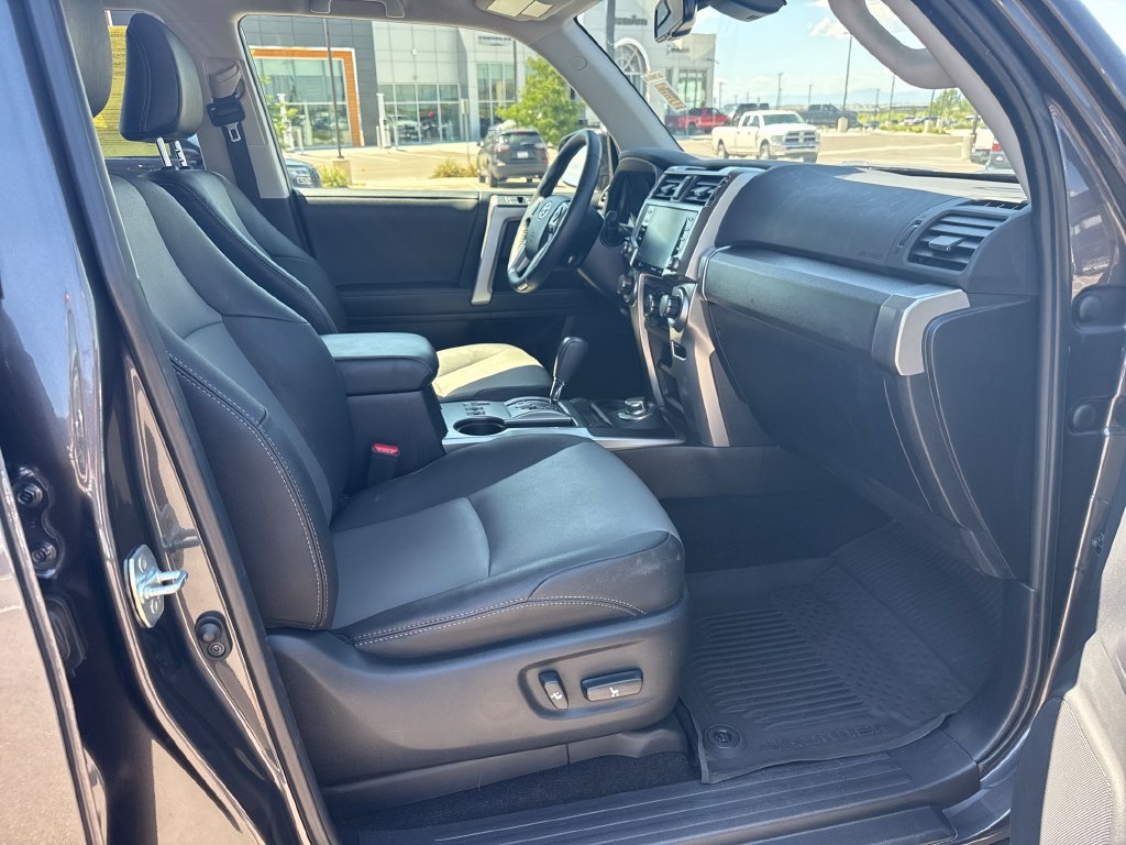 Used 2021 Toyota 4Runner SR5 Premium AWD/4WD image 29