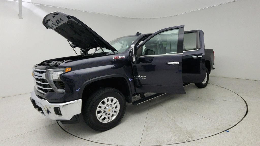 Certified 2024 Chevrolet Silverado 2500 LTZ w/ LTZ Premium Texas Edition AWD/4WD image 10