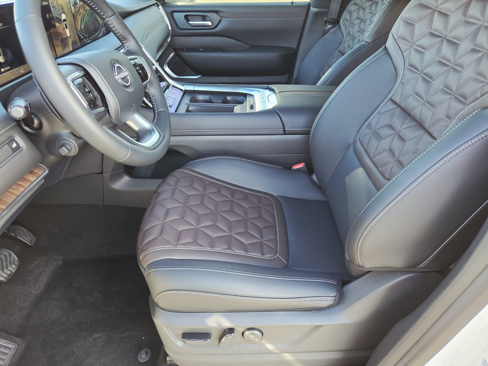 New 2027 Nissan Armada Platinum AWD/4WD image 8