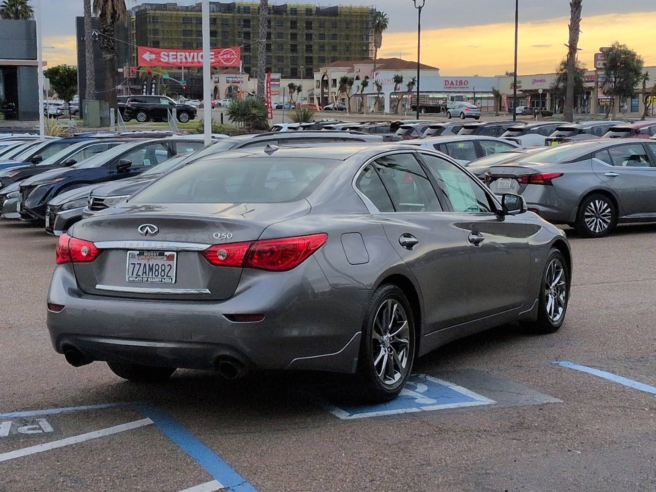 Used 2017 INFINITI Q50 Signature Edition w/ Cargo Package (L95) image 9