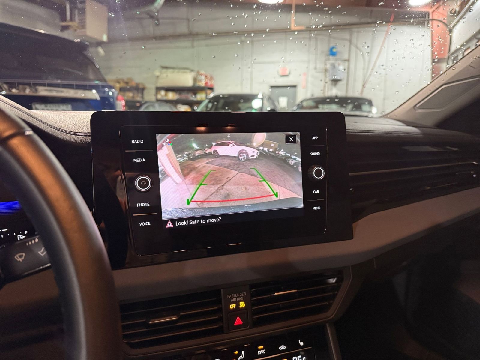 Used 2025 Volkswagen Jetta SE image 17