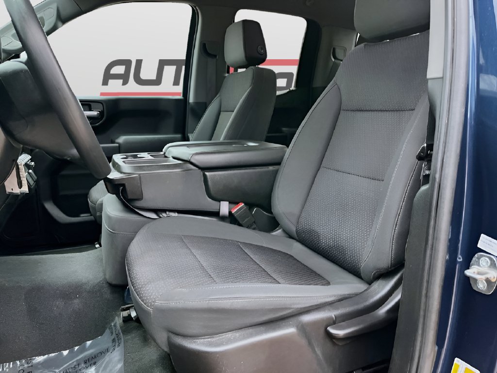 Used 2020 Chevrolet Silverado 1500 Custom w/ Custom Value Package AWD/4WD image 19