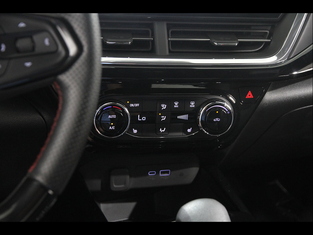 Certified 2024 Chevrolet Trax RS FWD image 14