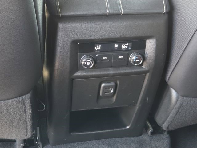 Certified 2023 Chevrolet Traverse LT FWD image 17