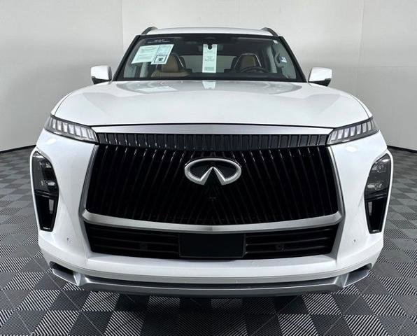Certified 2025 INFINITI QX80 Sensory image 3