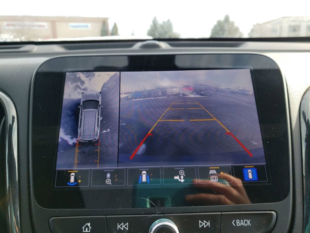 Used 2022 Chevrolet Equinox RS w/ Infotainment Package image 21