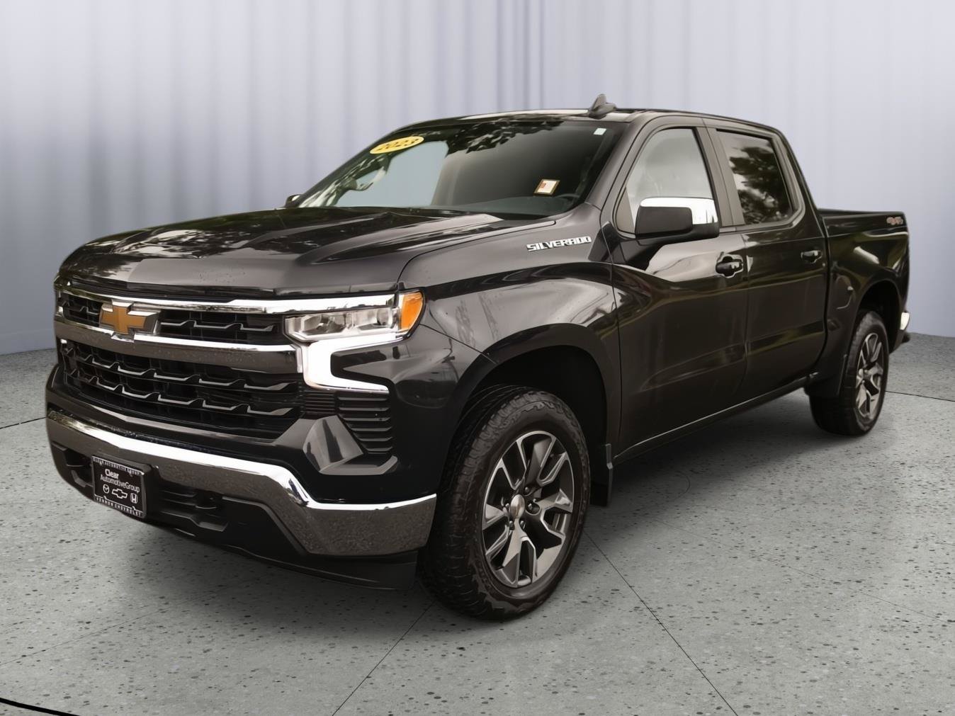 Used 2023 Chevrolet Silverado 1500 LT AWD/4WD image 18