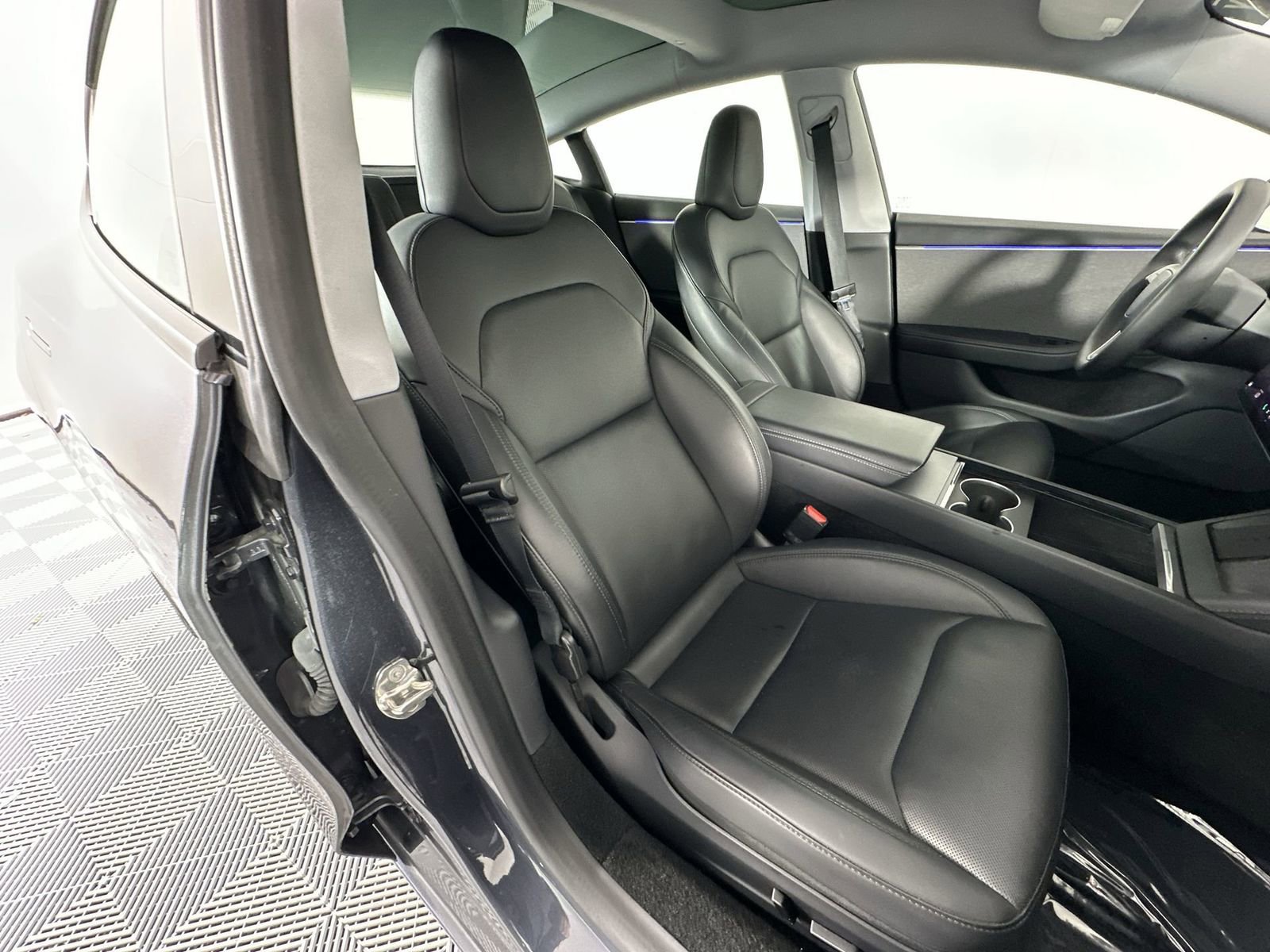 Used 2024 Tesla Model 3 Standard Range RWD image 26