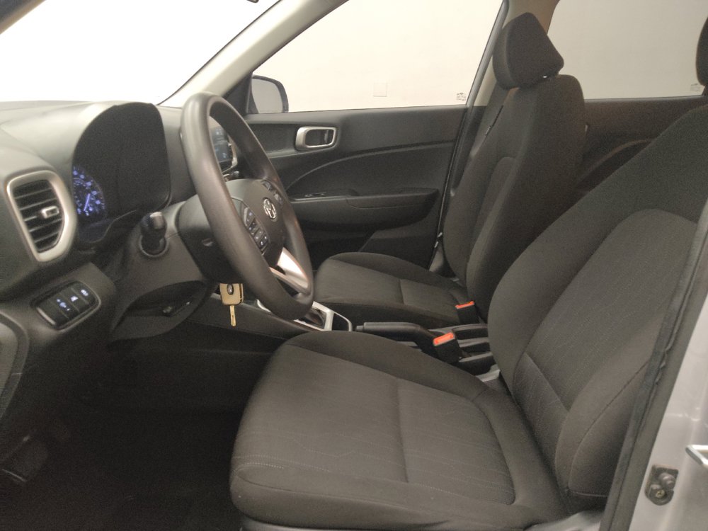 Used 2021 Hyundai Venue SE FWD image 17