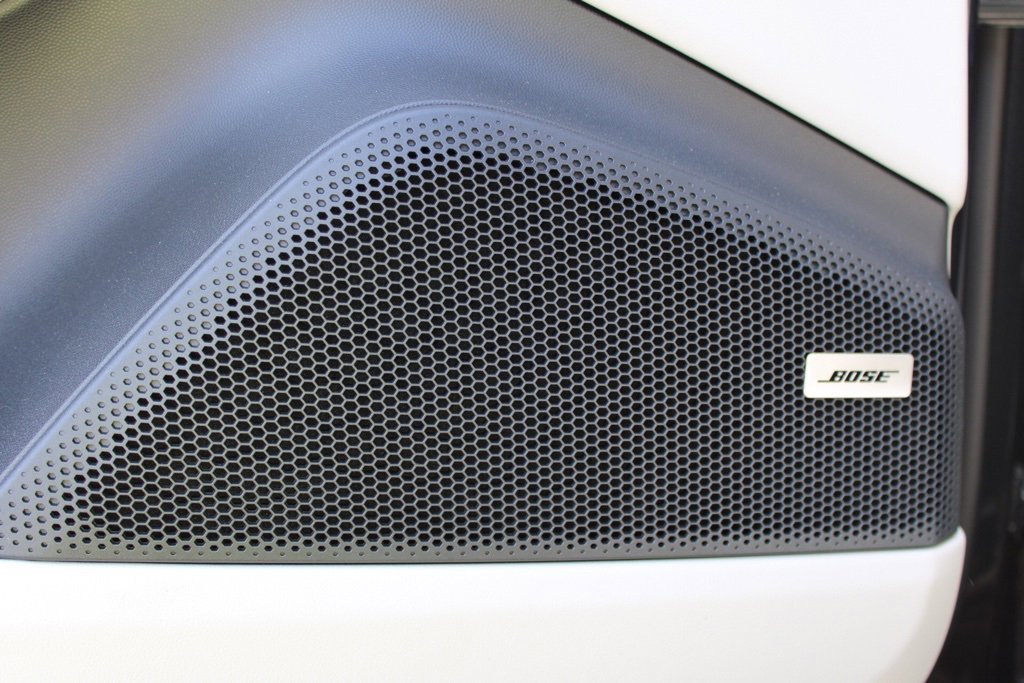 New 2024 Porsche Macan 4 Electric image 32