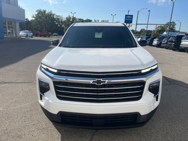 New 2027 Chevrolet Traverse LT w/ Sun and Wheel Package FWD image 8