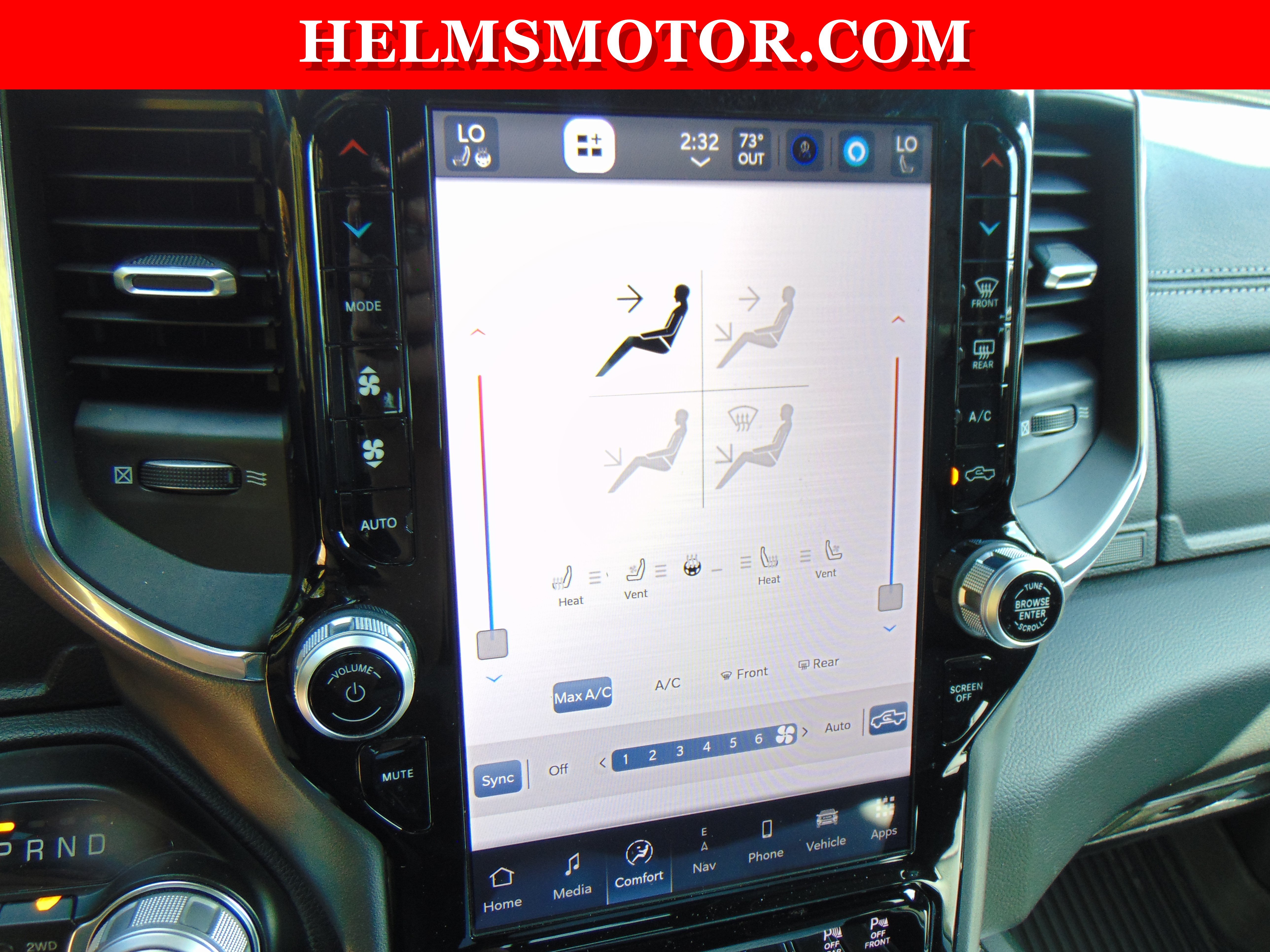 Used 2024 RAM 1500 Laramie AWD/4WD image 30