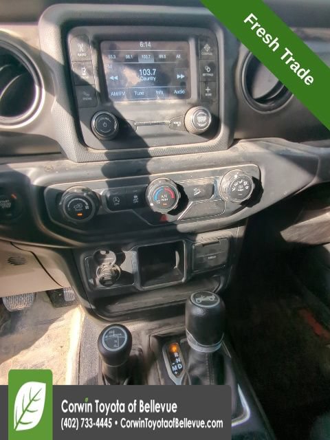 Used 2018 Jeep Wrangler Unlimited Sport AWD/4WD image 12