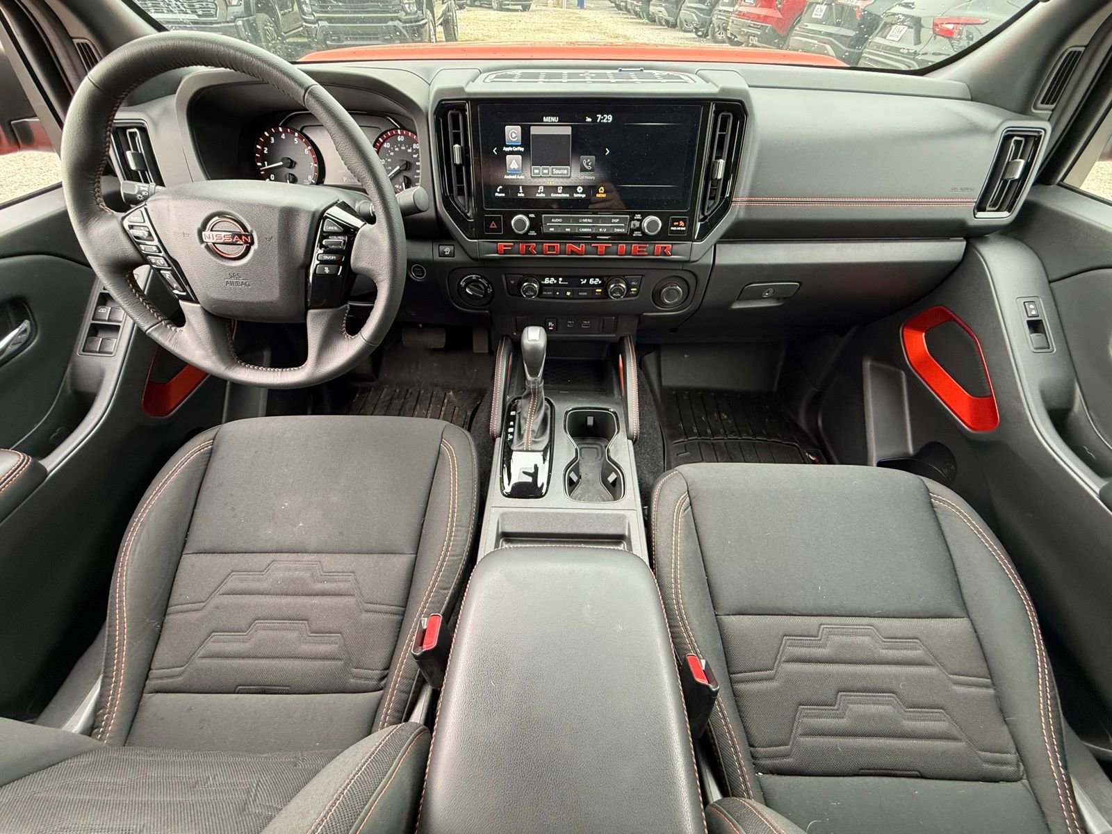 Used 2025 Nissan Frontier PRO-4X AWD/4WD image 17