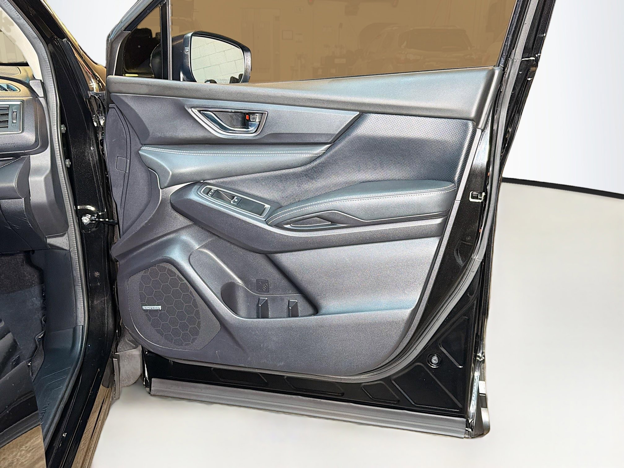 Used 2024 Subaru Ascent Limited w/ Technology Package image 34