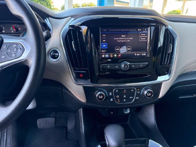 Certified 2022 Chevrolet Traverse LS FWD image 18