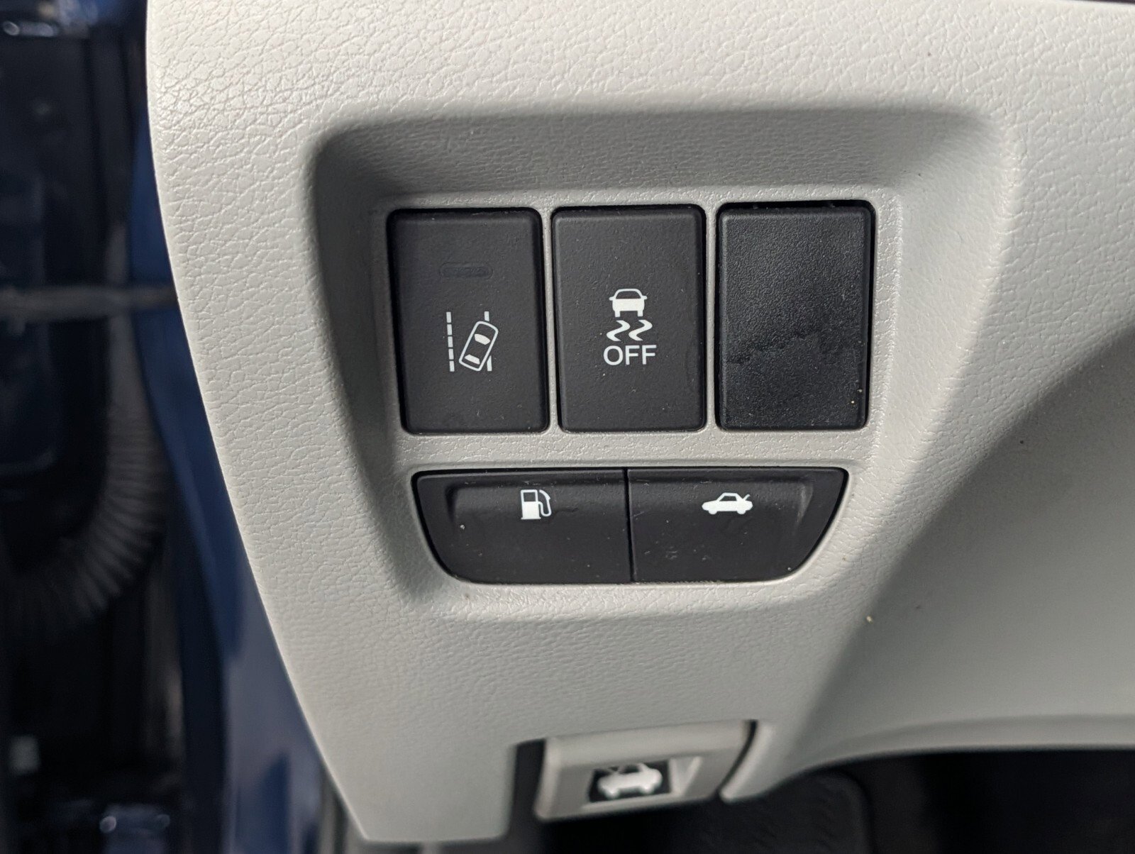 Used 2015 Acura TLX w/ Technology Package FWD image 16