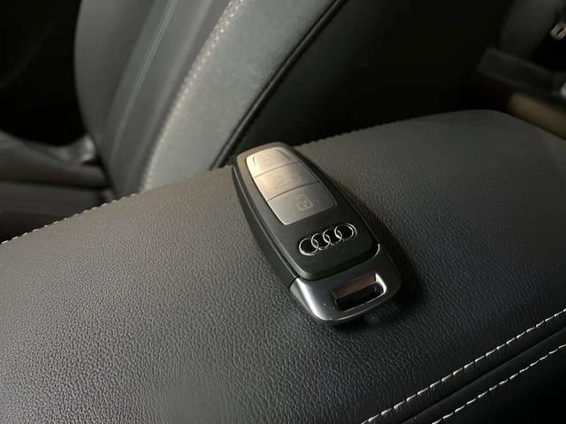 Used 2023 Audi Q4 e-tron Premium w/ Convenience Package AWD/4WD image 9