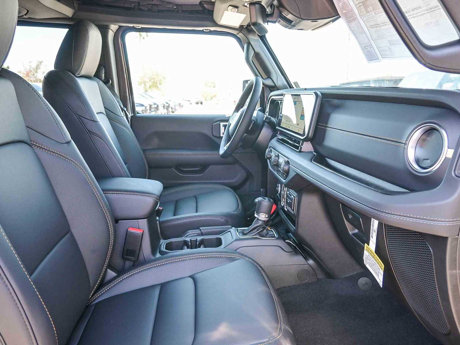 New 2025 Jeep Wrangler Sahara w/ Technology Group image 23