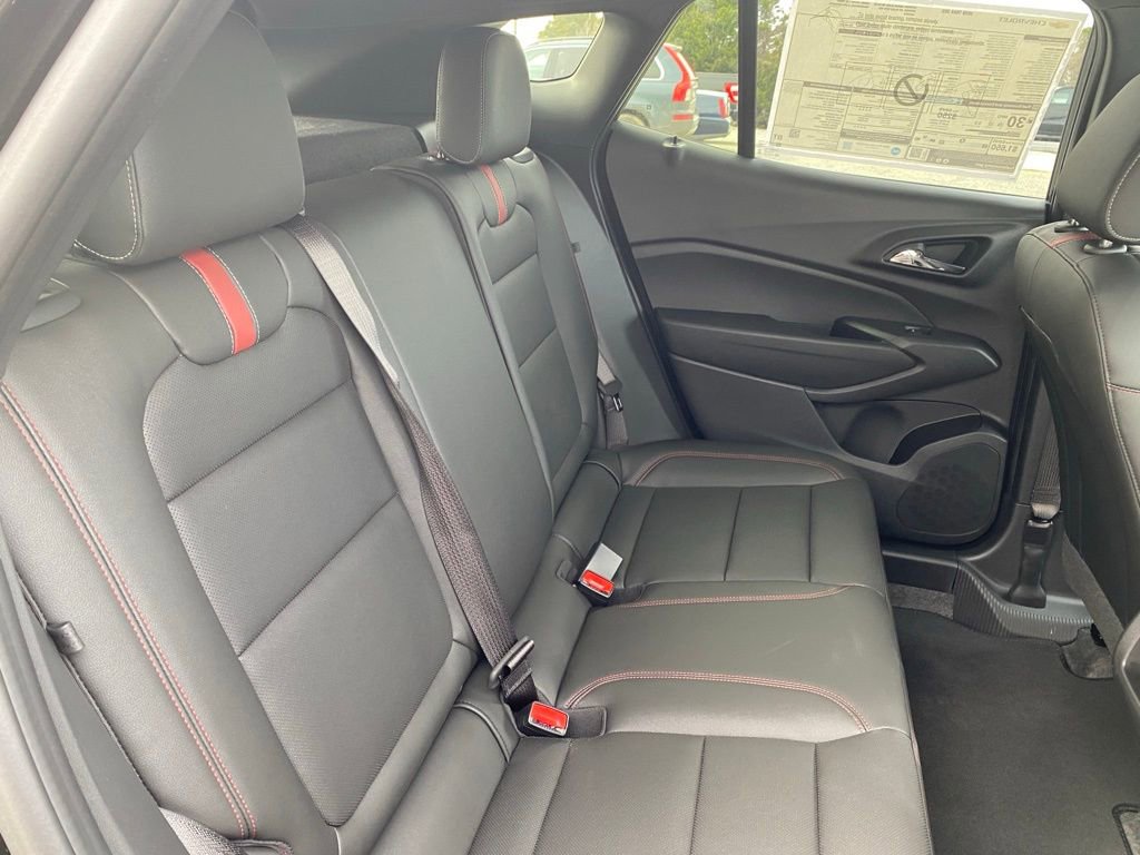 New 2026 Chevrolet Trax RS w/ Sunroof Package FWD image 20