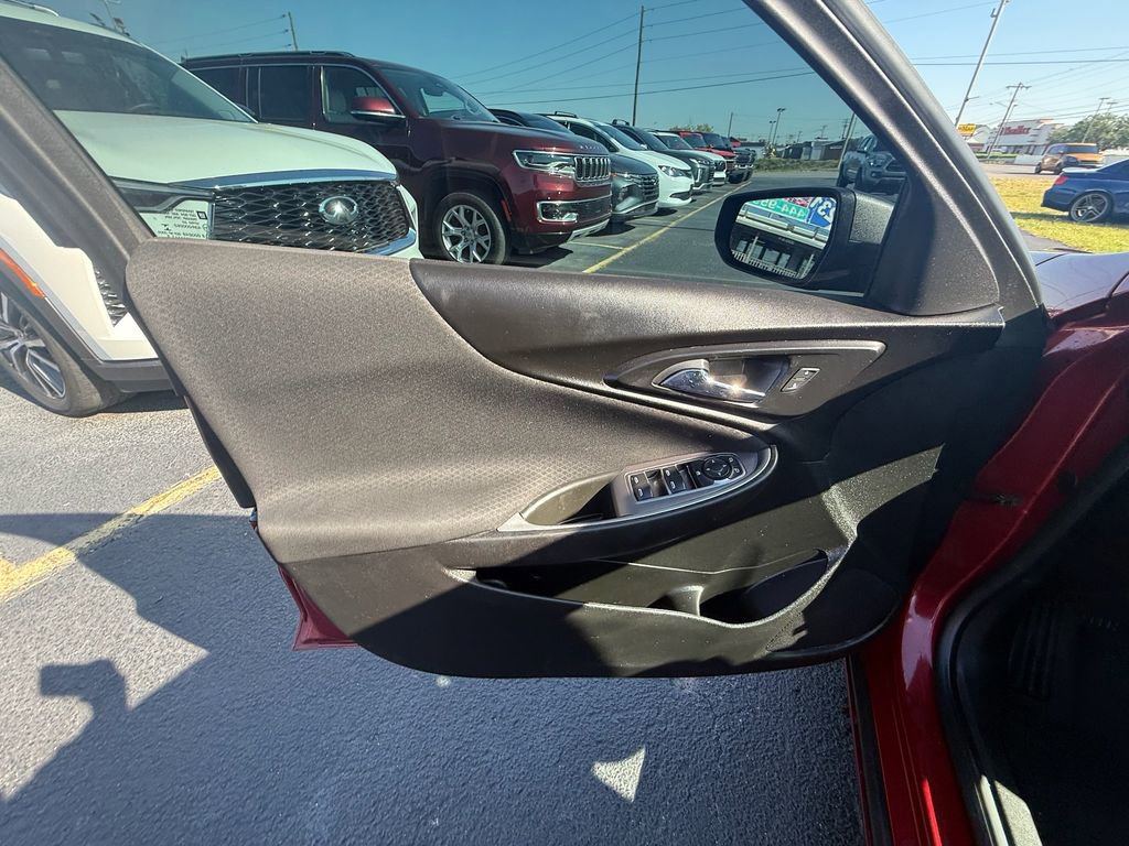 Used 2019 Chevrolet Malibu RS FWD image 11