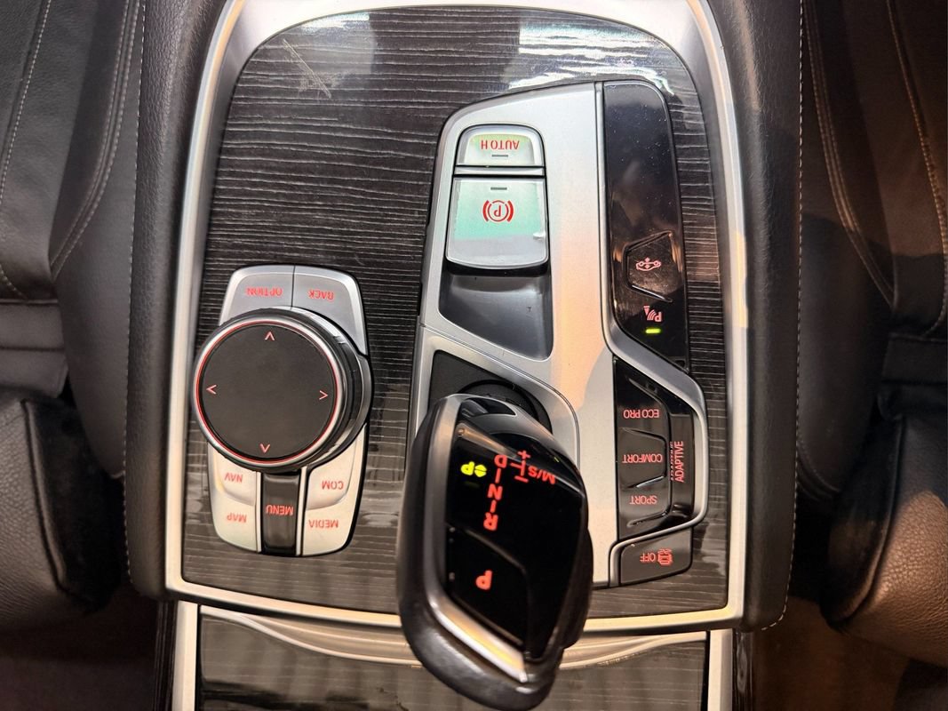 Used 2019 BMW 740i xDrive w/ M Sport Package AWD/4WD image 19