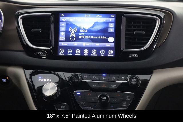 Used 2019 Chrysler Pacifica Touring-L Plus w/ Advanced Safetytec Group FWD image 29
