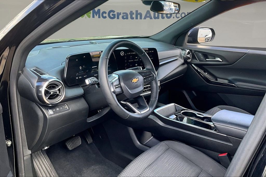 Used 2025 Chevrolet Equinox LT AWD/4WD image 16