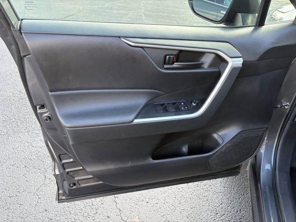 Used 2024 Toyota RAV4 LE image 3