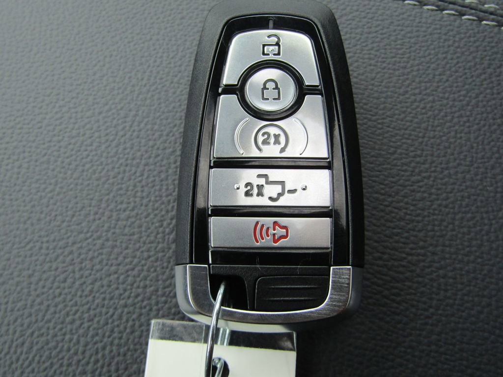 New 2025 Ford F350 Lariat w/ Lariat Ultimate Package image 46