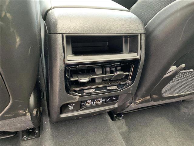 New 2025 Jeep Grand Cherokee Limited w/ Luxury Tech Group II image 24