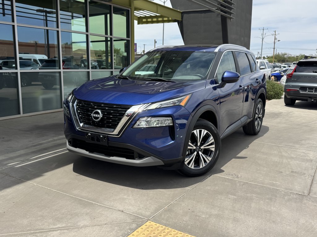 Used 2023 Nissan Rogue SV w/ SV Premium Package AWD/4WD image 2