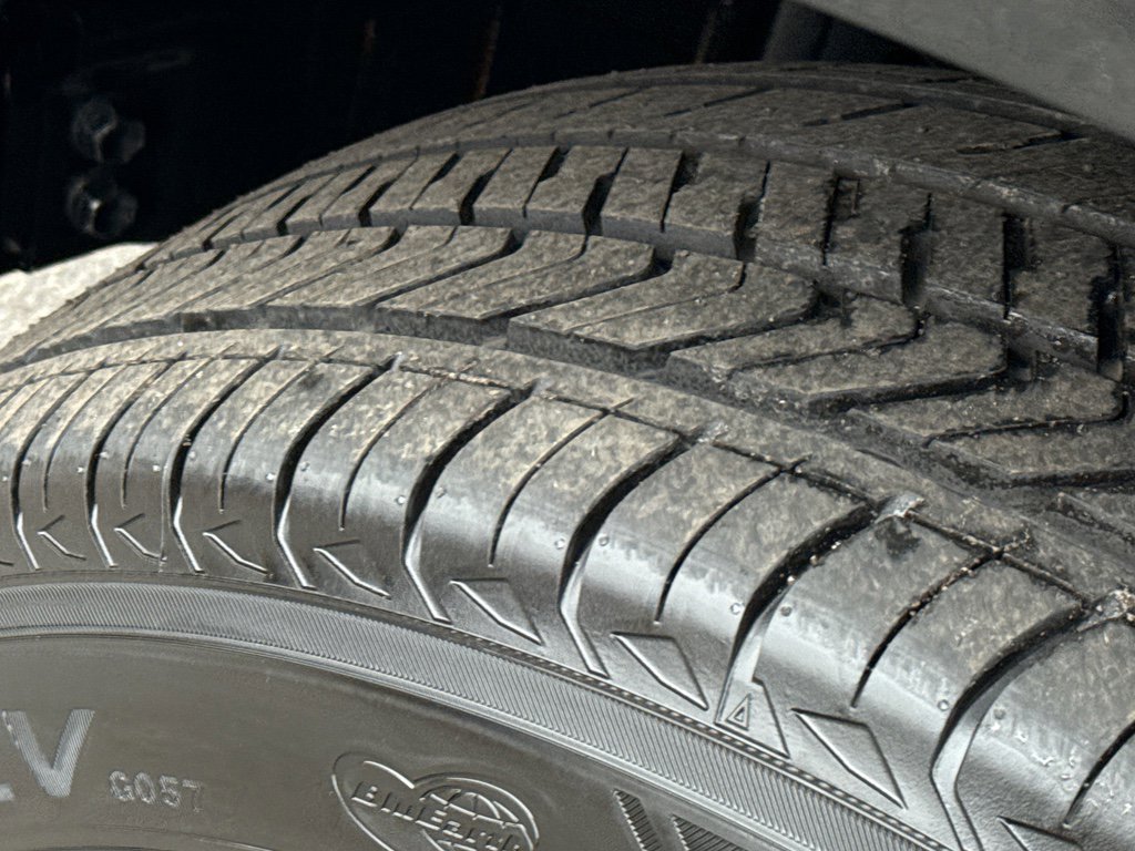 New 2026 Nissan Armada SL w/ Captain's Chari Seat Package image 10