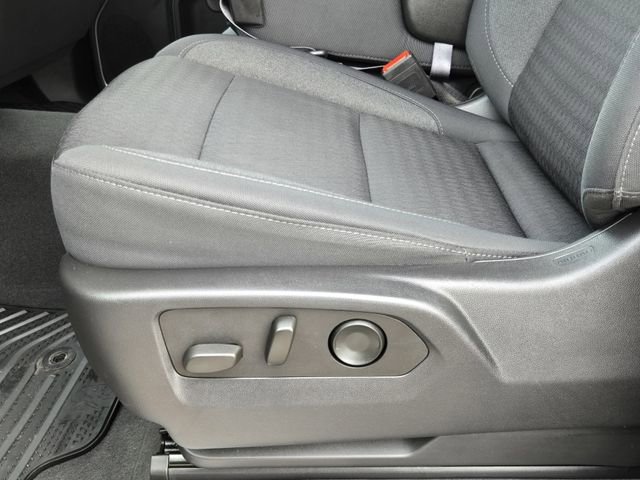 Used 2023 Chevrolet Silverado 1500 LT AWD/4WD image 23