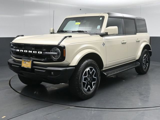 Certified 2025 Ford Bronco Outer Banks AWD/4WD image 3