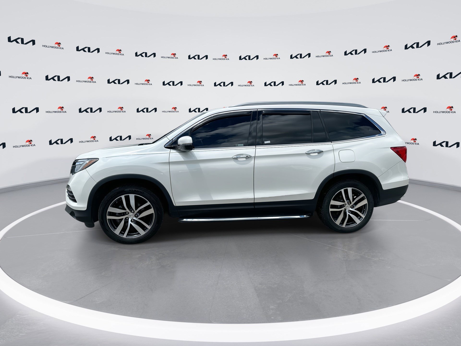 Used 2018 Honda Pilot Elite image 5