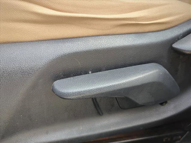 Used 2019 Toyota RAV4 LE image 22