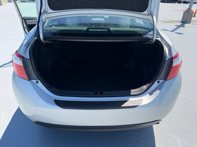 Used 2014 Toyota Corolla LE FWD image 9