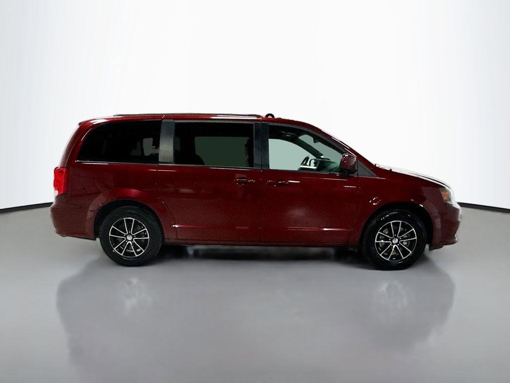 Used 2018 Dodge Grand Caravan GT image 9