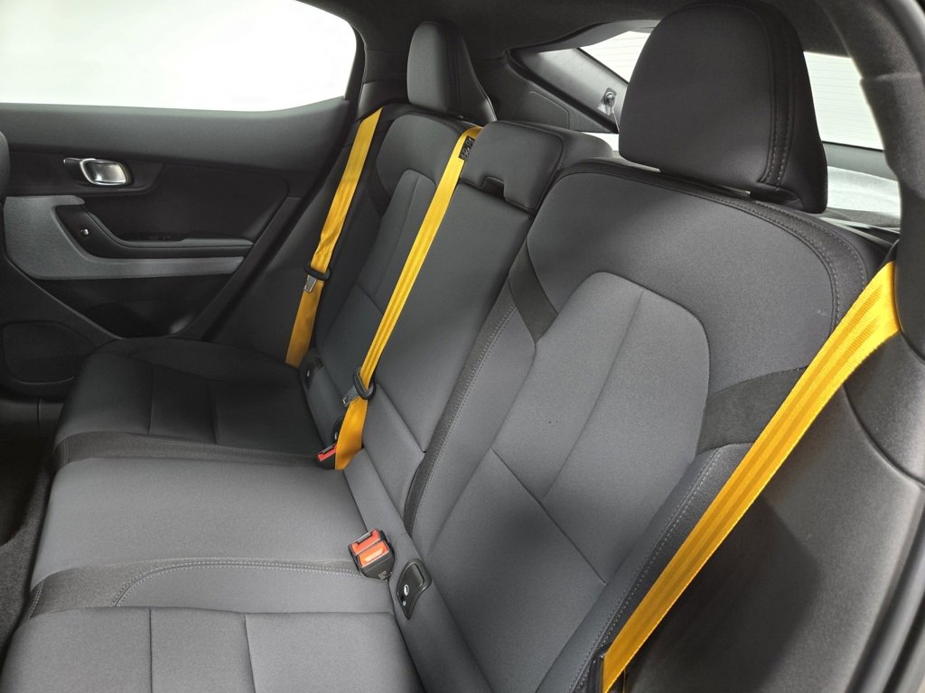 Used 2022 Polestar Polestar 2 w/ Performance Package image 30