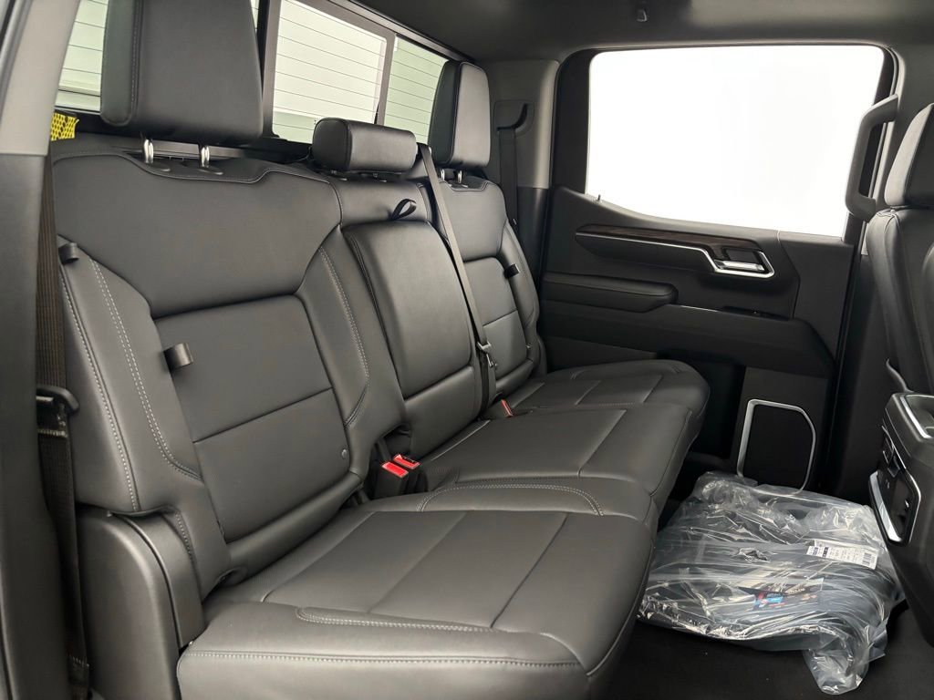New 2026 GMC Sierra 1500 SLT w/ SLT Premium Package image 39