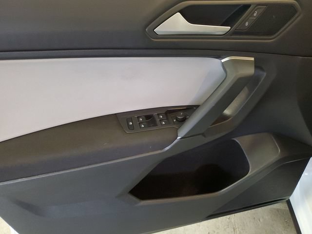 Used 2019 Volkswagen Tiguan S w/ 3rd Row Seat Package AWD/4WD image 12