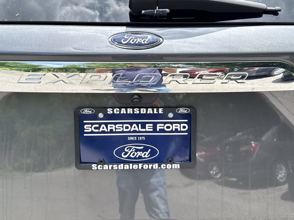 Used 2023 Ford Explorer XLT w/ Equipment Group 202A AWD/4WD image 37