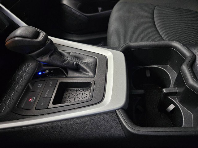 Used 2023 Toyota RAV4 LE image 25