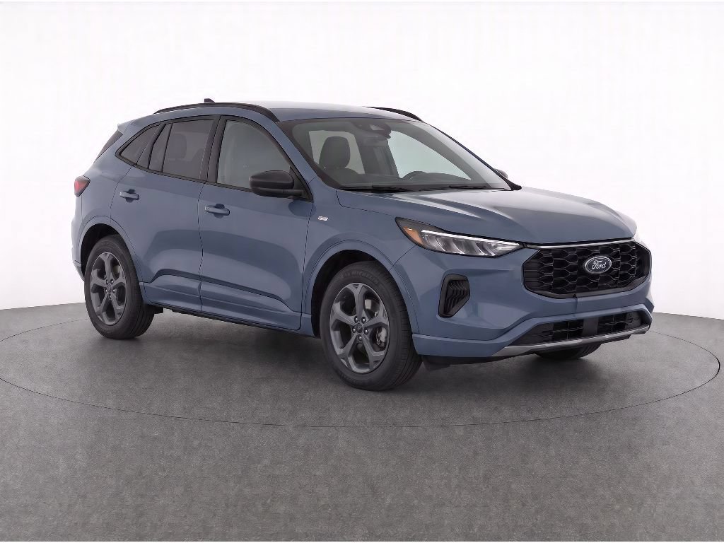 Used 2023 Ford Escape ST-Line w/ Tech Pack #1 AWD/4WD image 2
