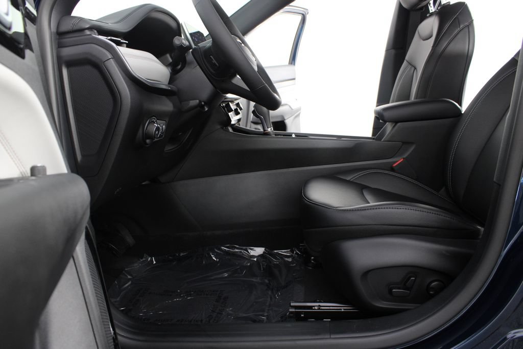 New 2026 Jeep Compass Limited AWD/4WD image 15