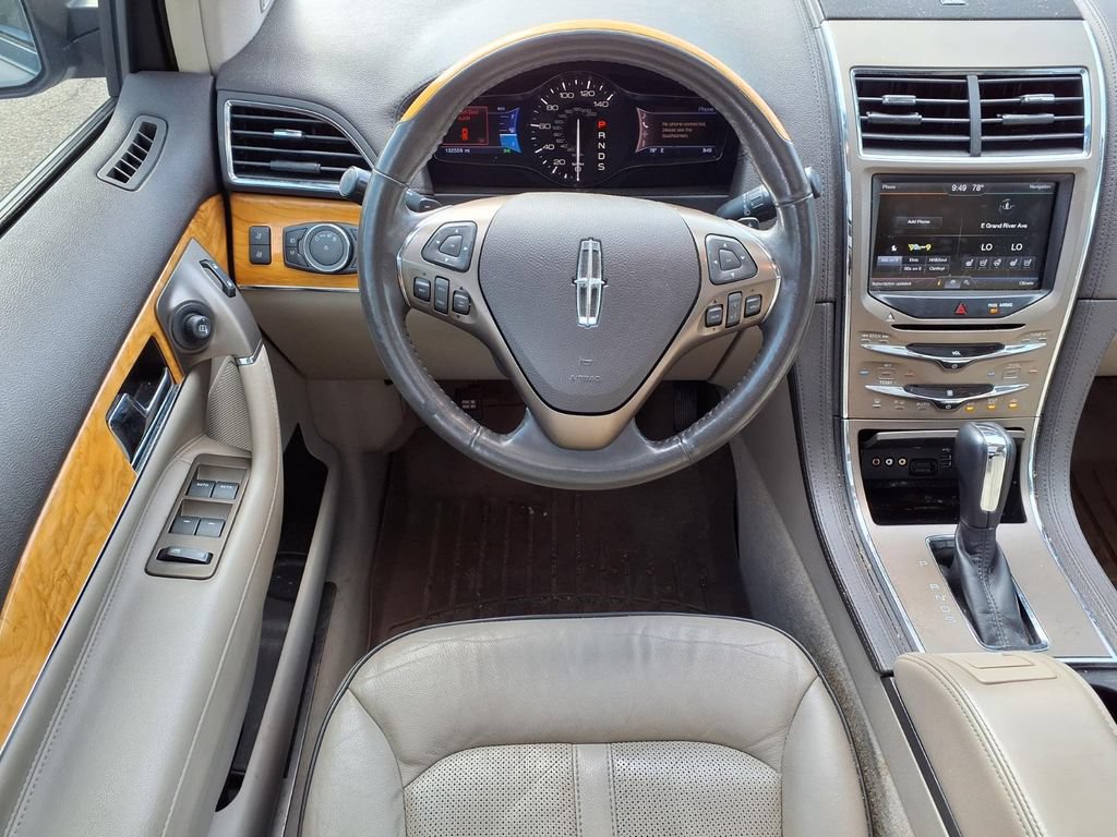 Used 2013 Lincoln MKX AWD image 12